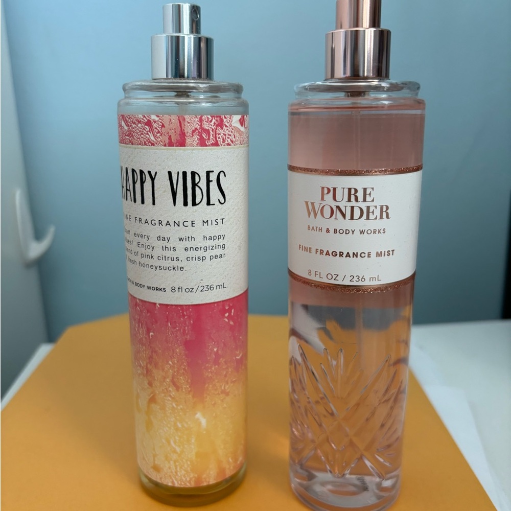 2 pack of body mist from bath and body work